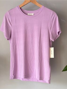 On-34th Women's Short Sleeve Crewneck T-Shirt Lavendar Purple NWT Size S